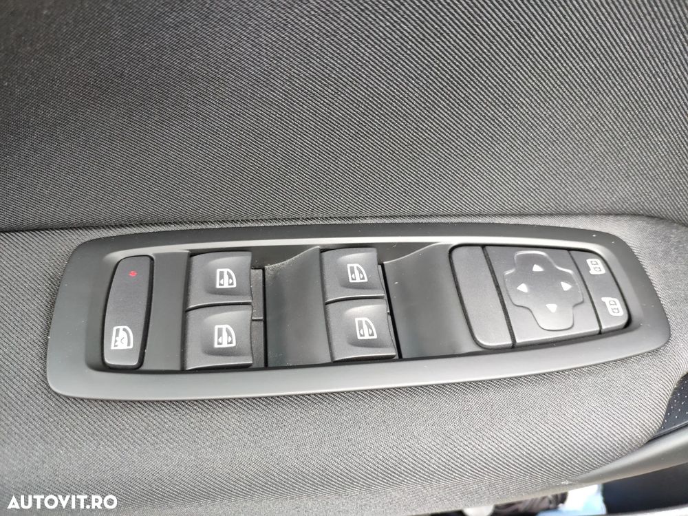 Renault Megane TCe 140 GPF BUSINESS EDITION - 9
