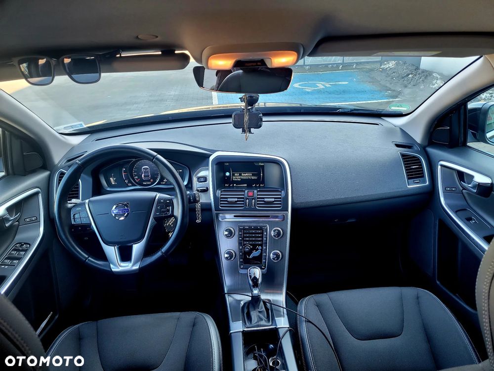 Volvo XC 60 D4 Geartronic Summum - 11