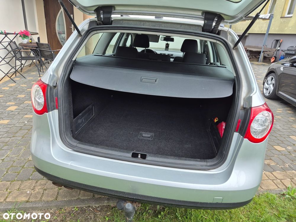 Volkswagen Passat 2.0 TDI DPF Trendline - 11
