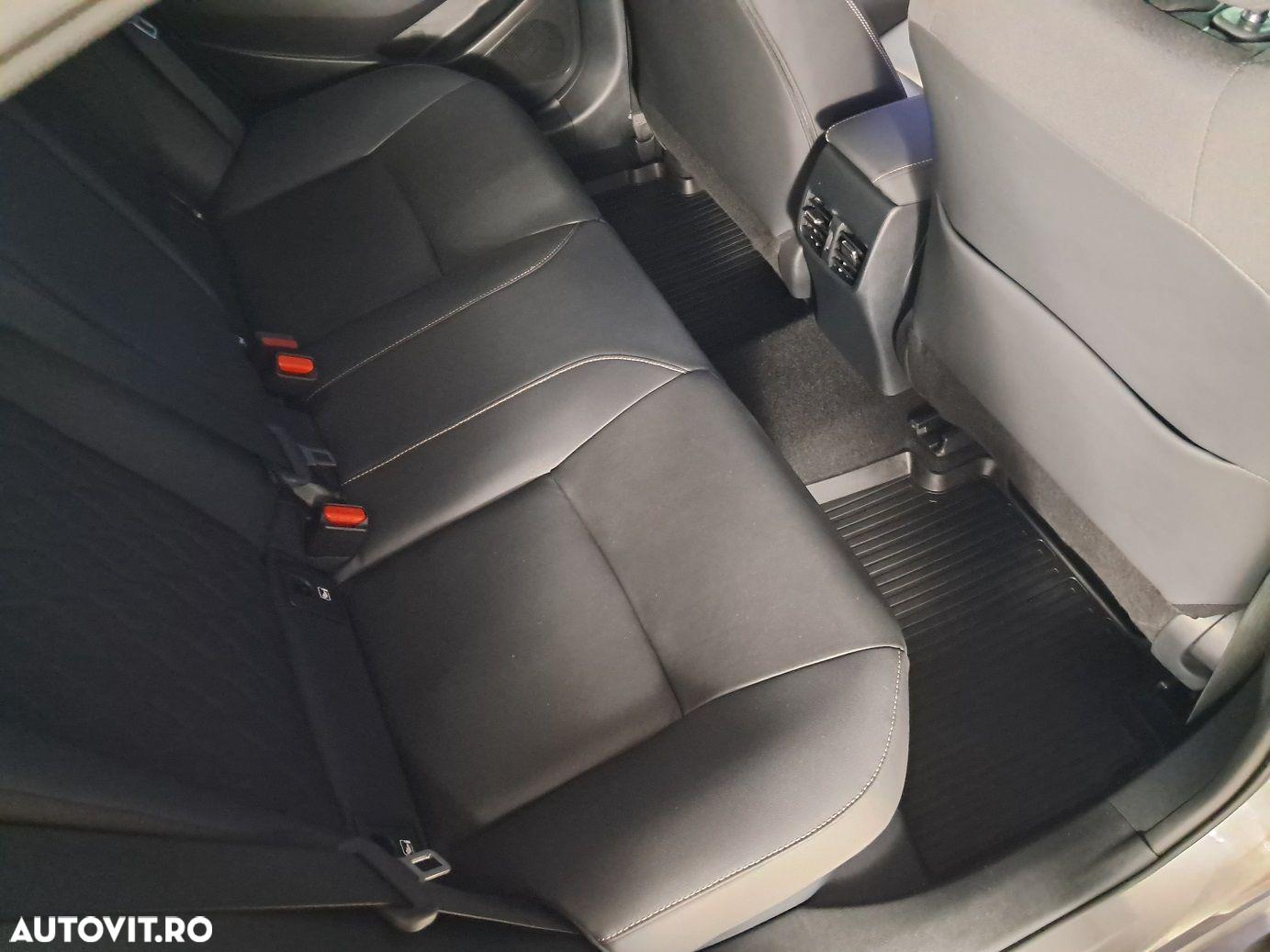 Toyota Corolla - 11