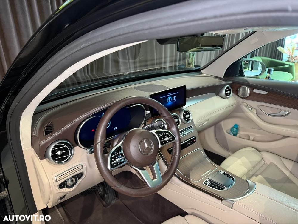 Mercedes-Benz GLC 200 4MATIC 9G-TRONIC AMG Line - 13