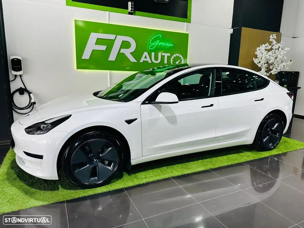 Tesla Model 3 Standard RWD - 3