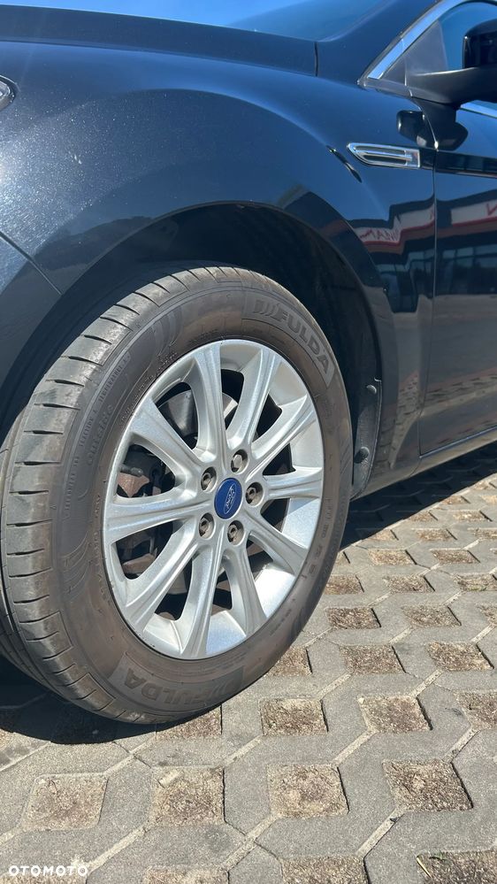 Ford Mondeo 1.6 T Ghia - 14