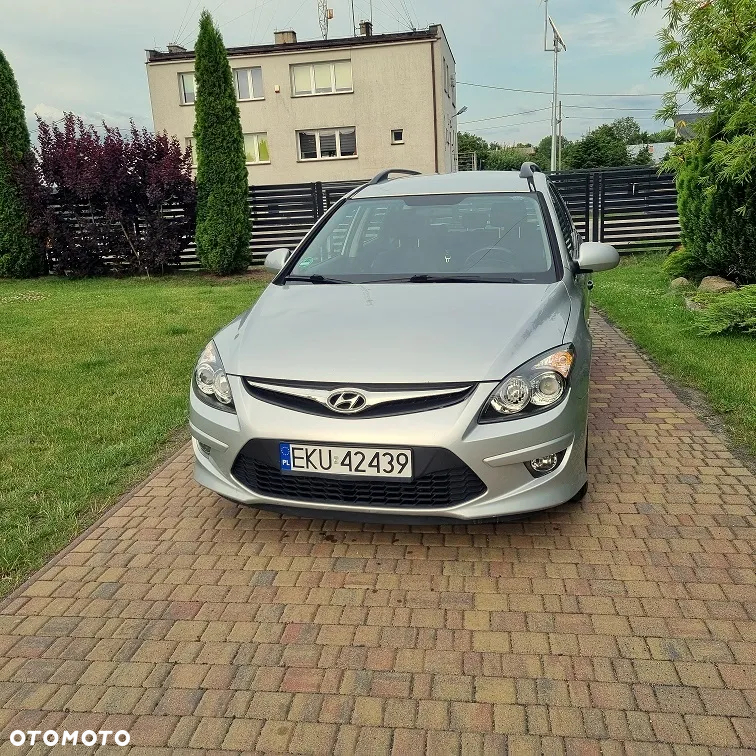 Hyundai i30 1.4 Base + - 5