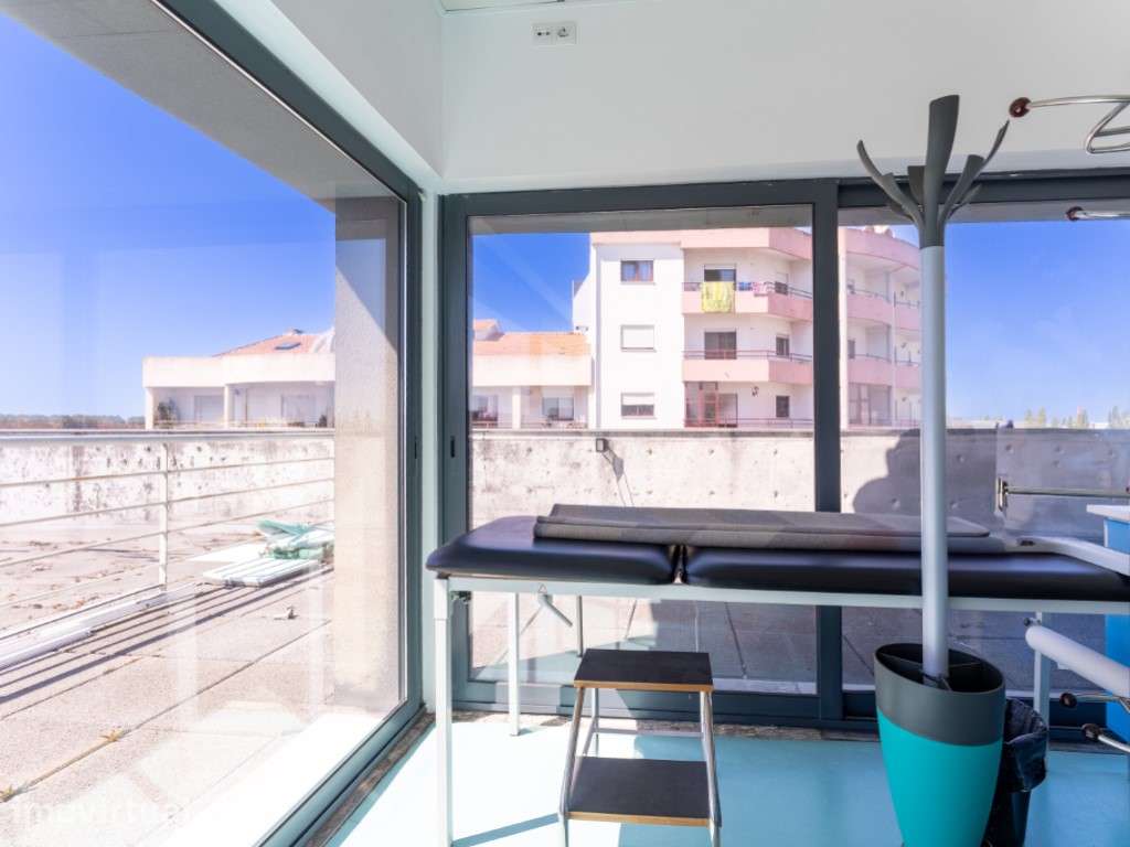 Baixa de preço - Espaço comercial na Marinha Grande - Grande imagem: 2/41
