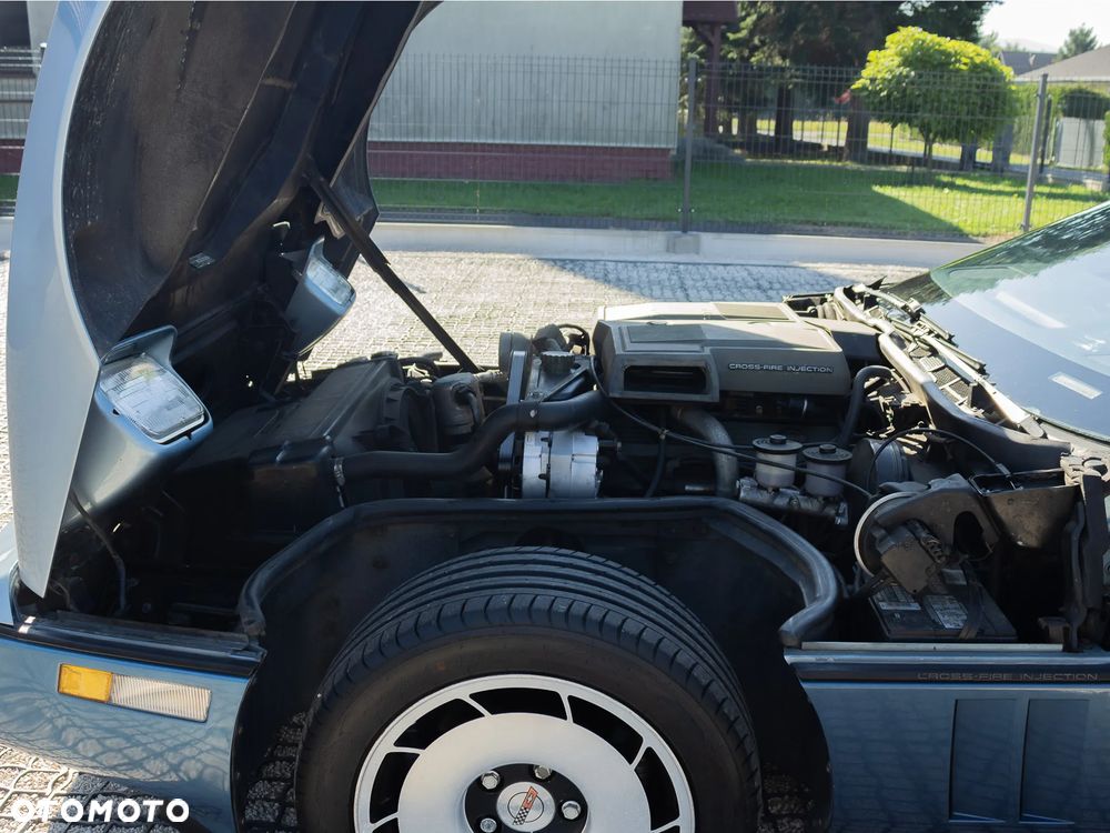 Chevrolet Corvette - 16