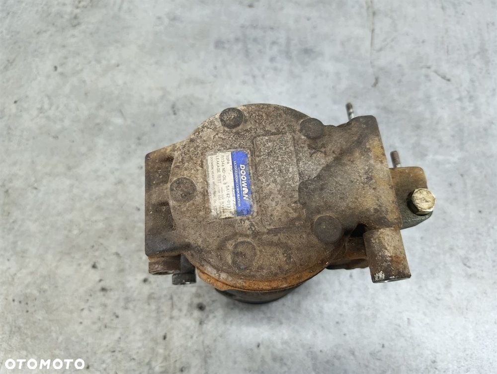 POMPA, SPRĘŻARKA KLIMATYZACJI KIA SORENTO I 16250-23500  2.5 CDRI - 8