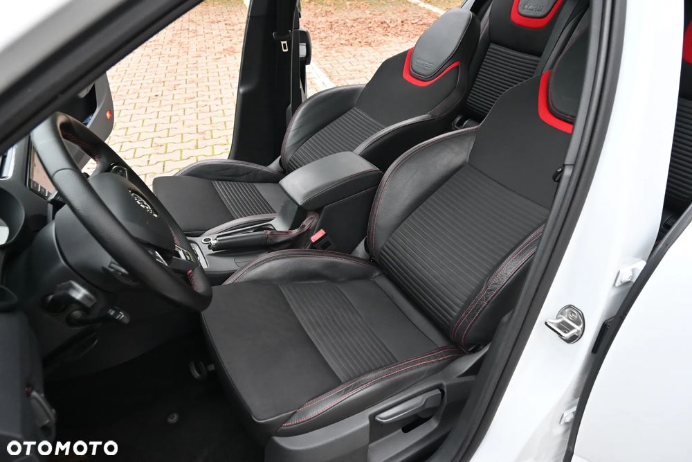 Skoda Octavia Combi 2.0 TDI DSG RS - 37