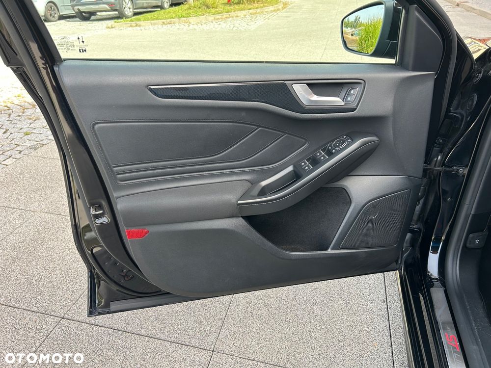 Ford Focus 1.5 EcoBoost STart-Stopp-System ST-LINE - 31