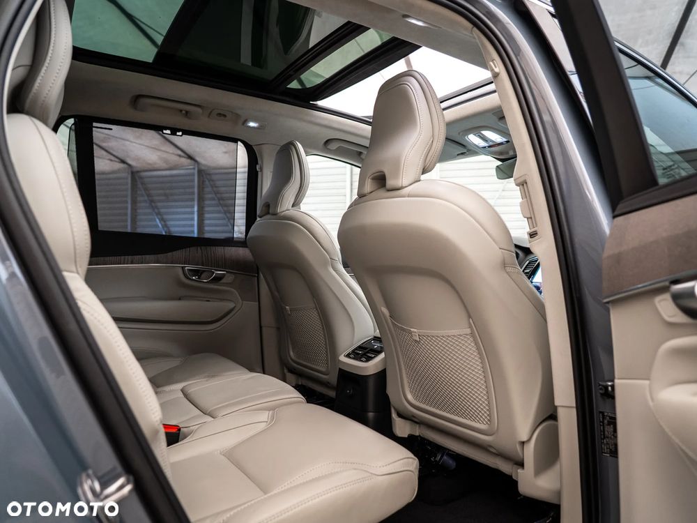 Volvo XC 90 T8 AWD Plug-In Hybrid Ultimate Bright 7os - 34