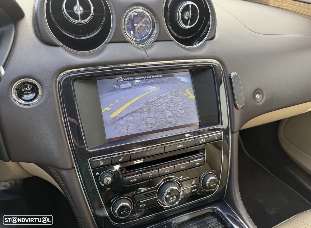 Jaguar XJ 3.0 D V6 LWB Portfolio - 5