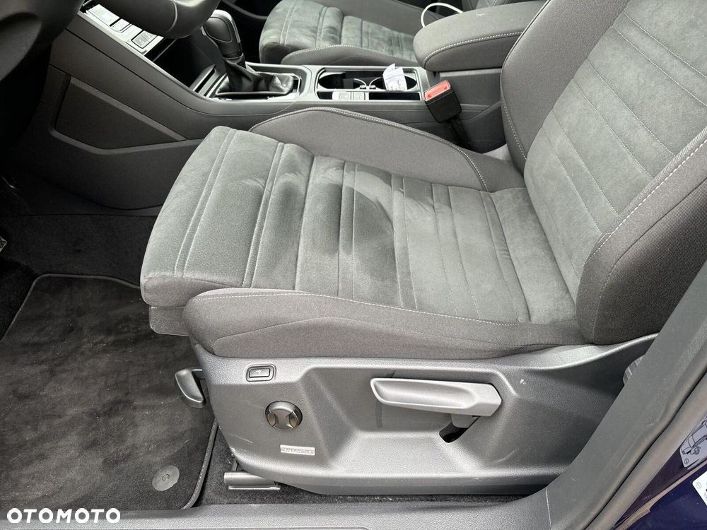 Volkswagen Touran - 15