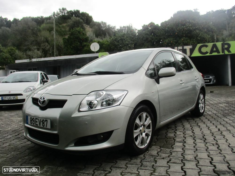 Toyota Auris 1.4 D-4D Luna - 2