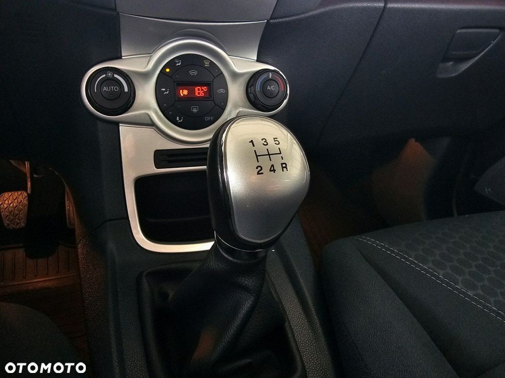 Ford Fiesta 1.25 Titanium X - 21