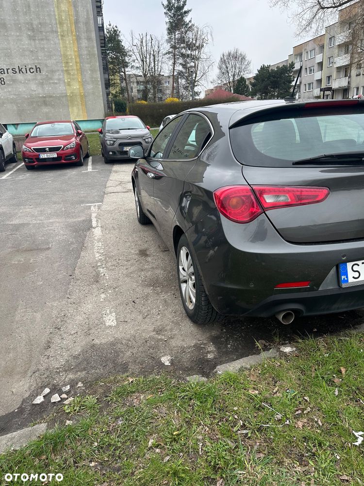 Alfa Romeo Giulietta 1.6 JTDM Distinctive - 5