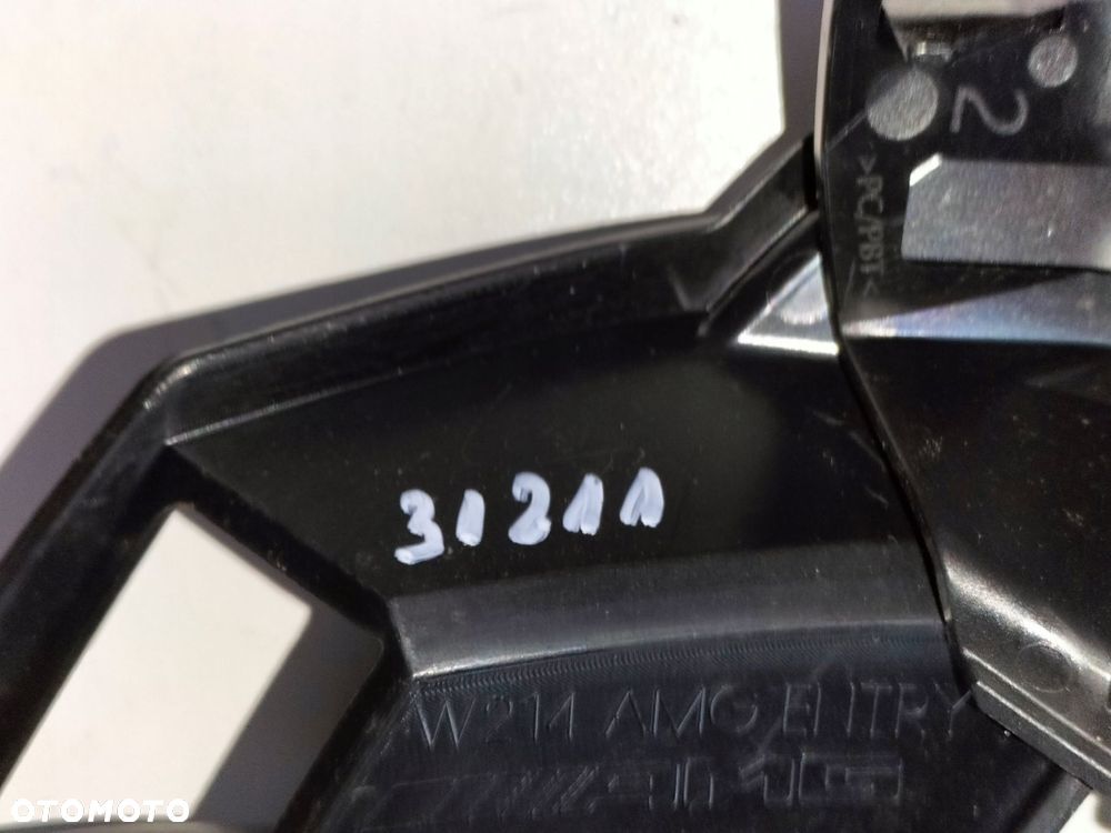 atrapa kratka zderzaka przód lewa mercedes e klasa w214 63 amg 22- - 7