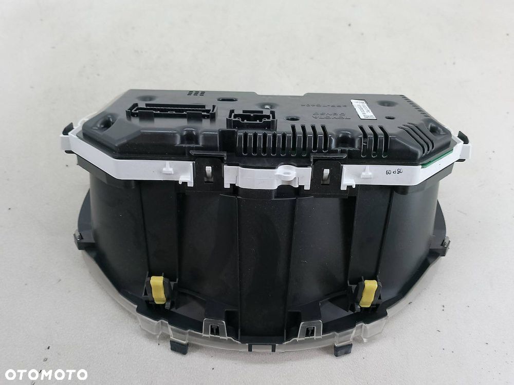 LICZNIK TOYOTA YARIS III 1.0 12V BENZYNA HATCHBACK 83800-0DP50 - 2