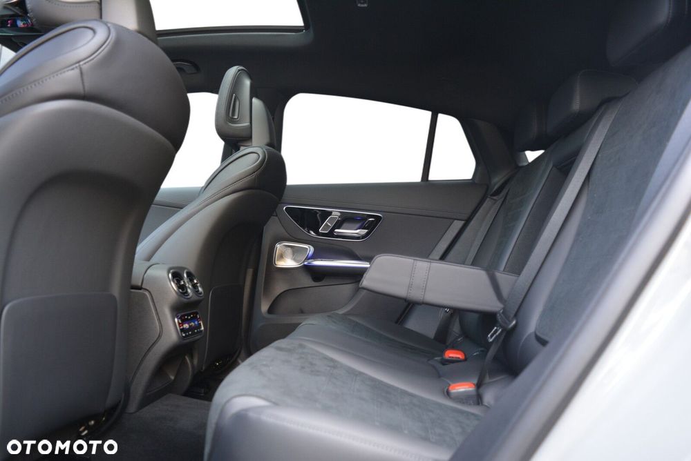 Mercedes-Benz GLC Coupe 300 e PHEV 4-Matic AMG Line - 8