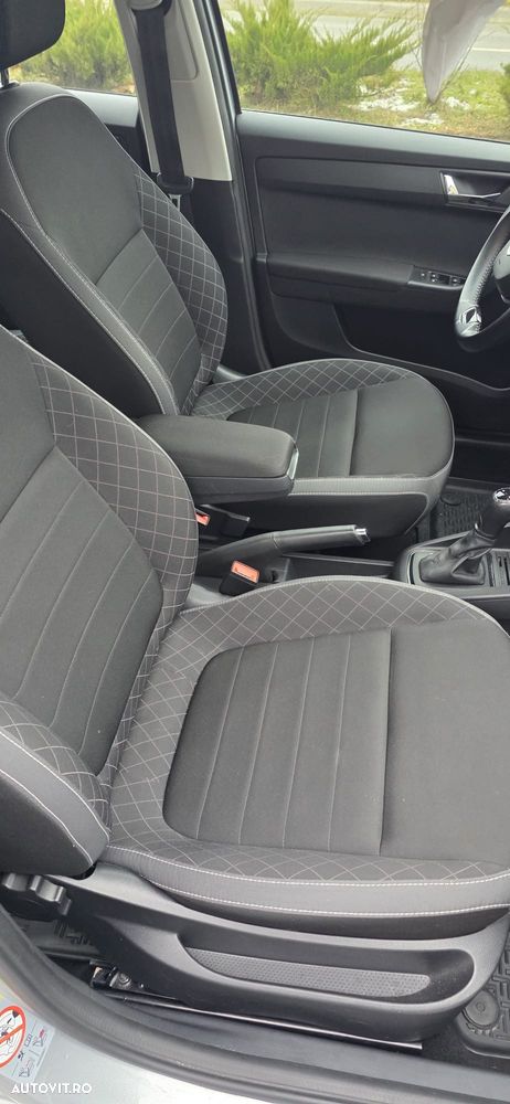 Skoda Fabia 1.0 TSI DSG Style - 8