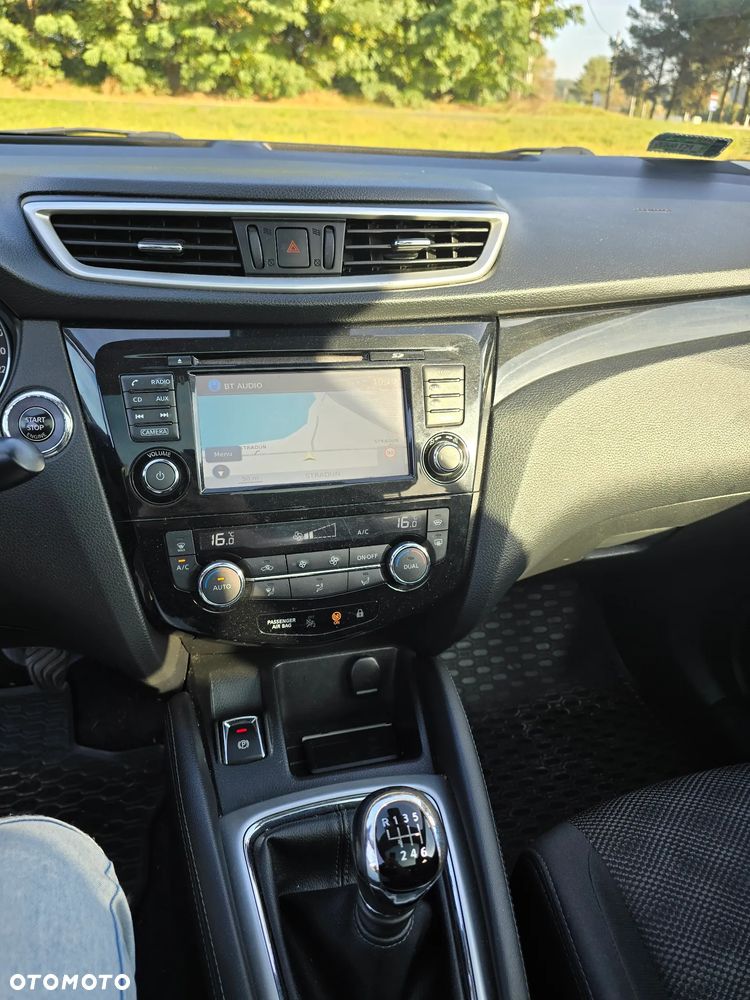 Nissan Qashqai 1.6 DIG-T N-Connecta - 20
