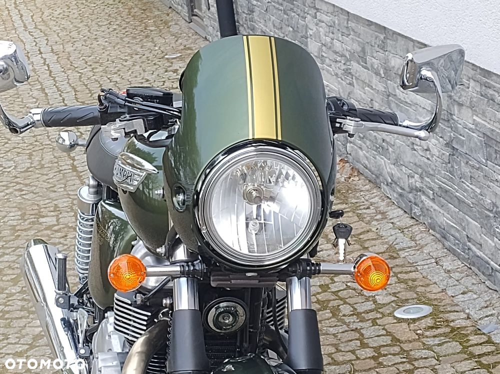 Triumph Thruxton - 1