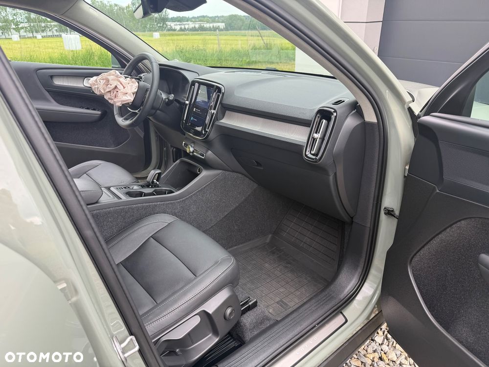 Volvo XC 40 B5 AWD Ultimate Dark - 16