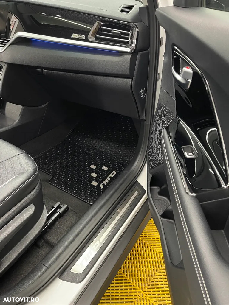 Kia Niro e-Niro 150 kW Future - 12