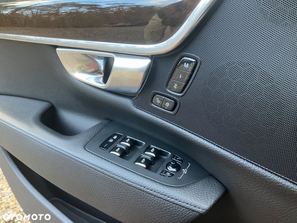 Volvo S90 T5 Geartronic Momentum - 27