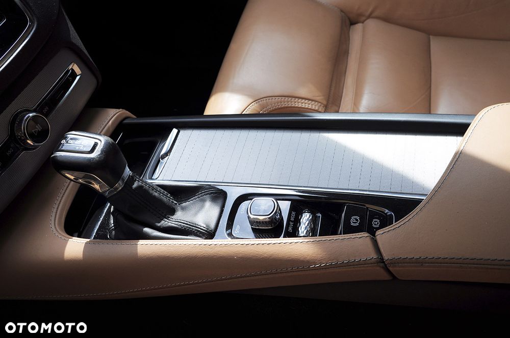 Volvo XC 90 D5 AWD Inscription 7os - 11