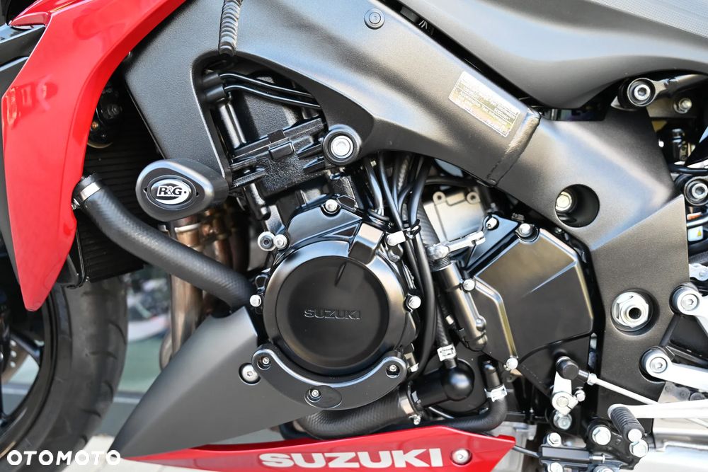 Suzuki GSX 1000 - 9
