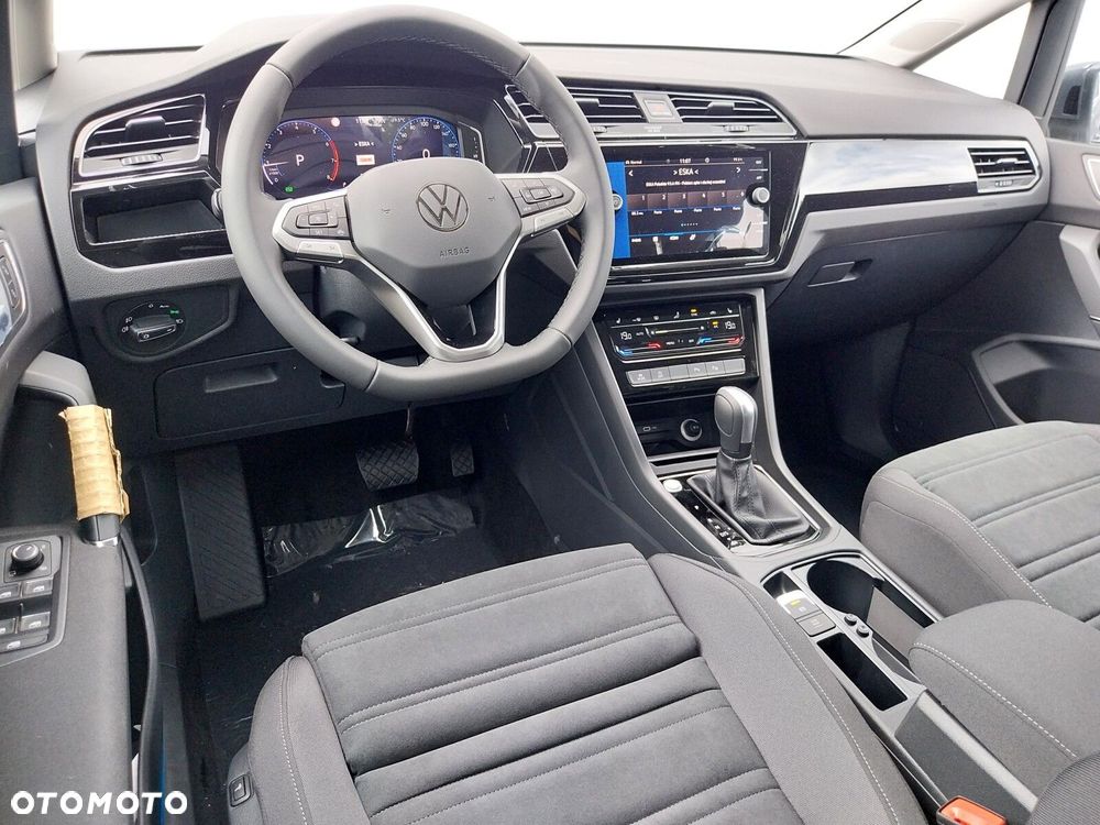 Volkswagen Touran - 19