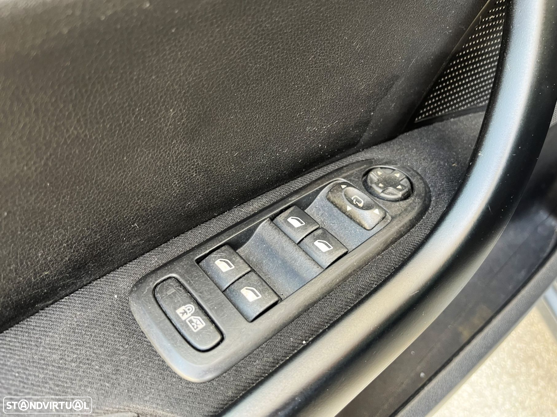 Peugeot 308 1.6 e-HDi Sportium CVM6 - 28