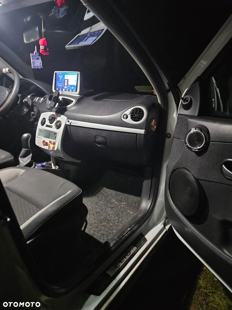 Renault Clio 1.5 dCi Alize - 9