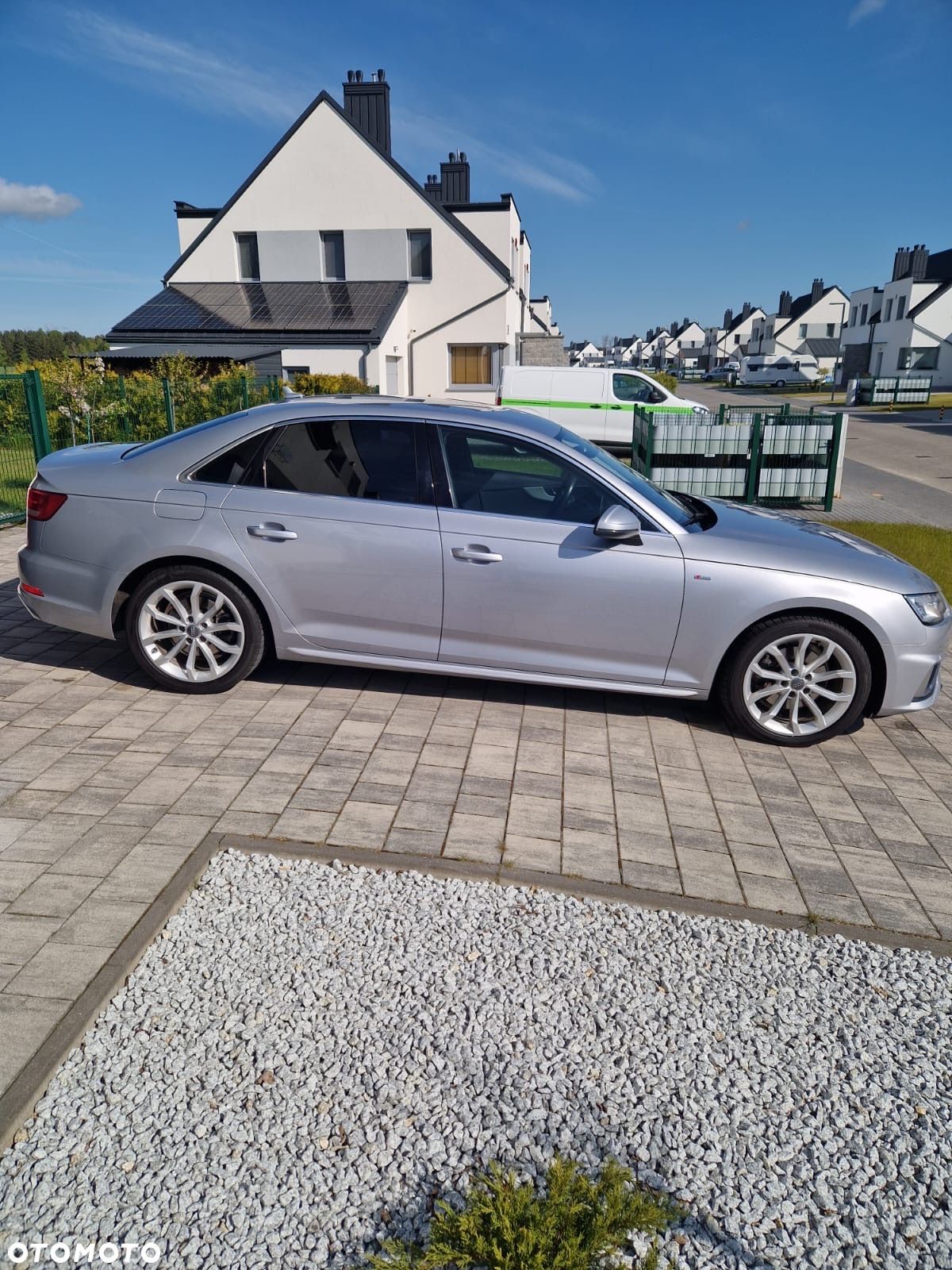 Audi A4 2.0 TDI S tronic - 1
