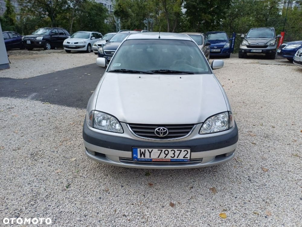 Toyota Avensis - 2