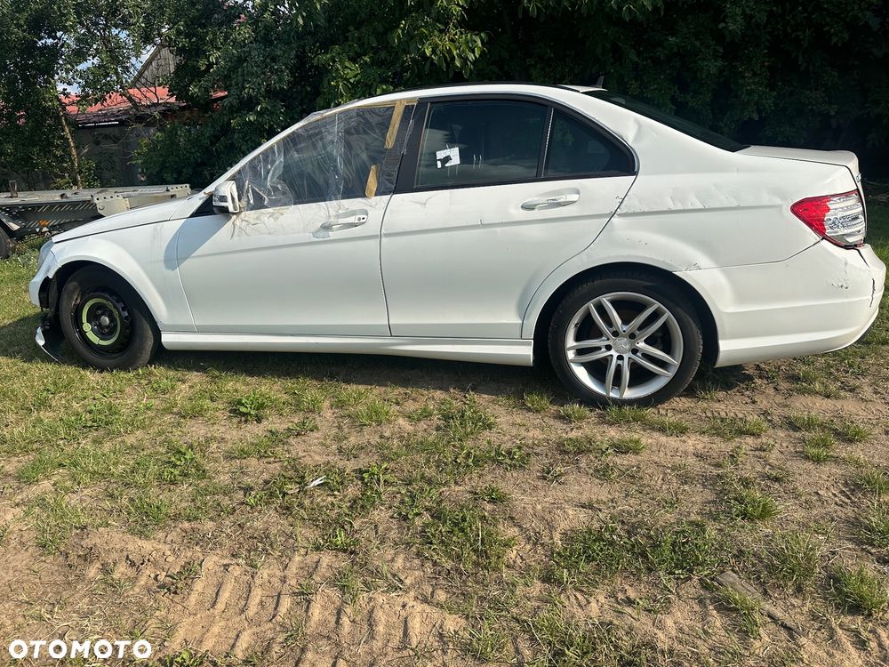 Mercedes-Benz Klasa C 200 CDI DPF (BlueEFFICIENCY) - 5