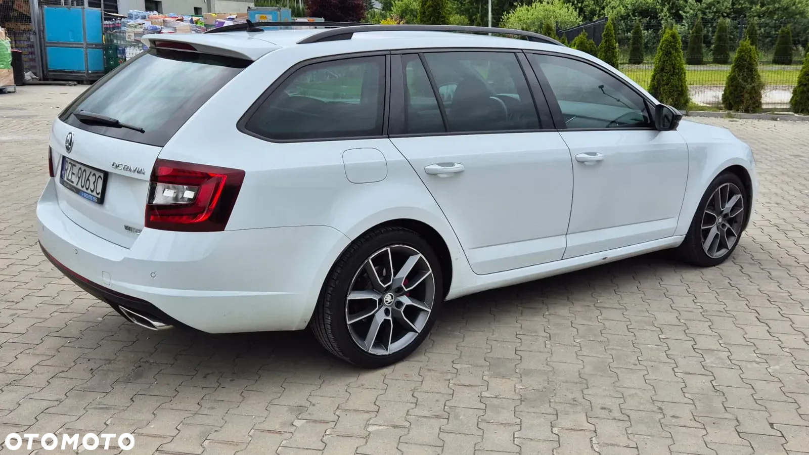 Skoda Octavia 2.0 TDI RS DSG - 14