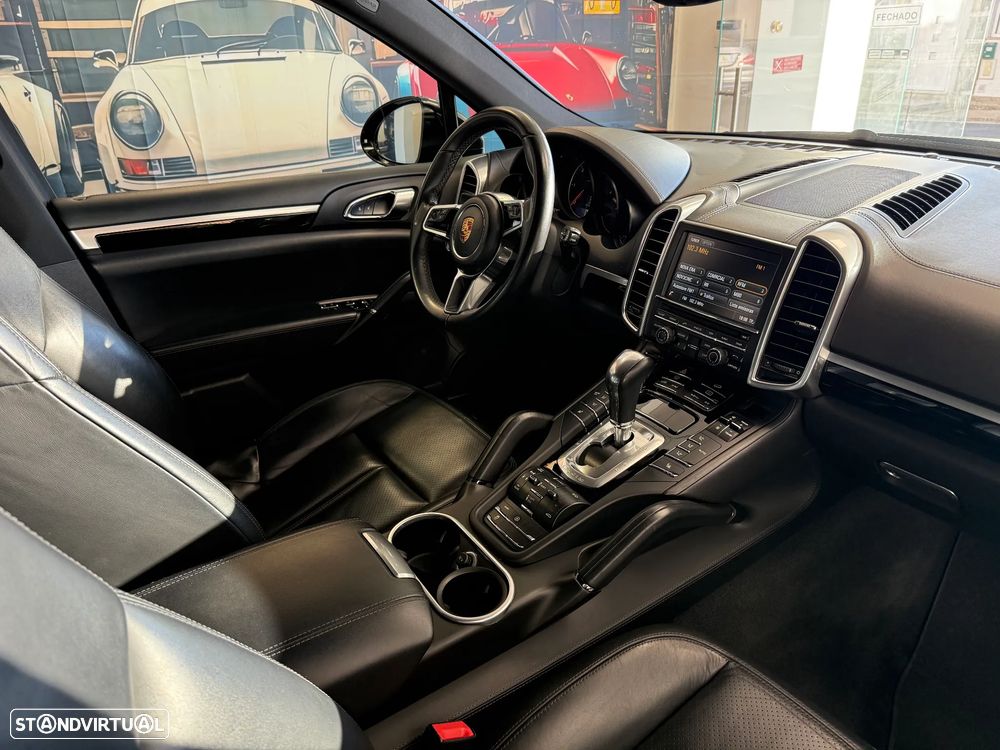 Porsche Cayenne Platinum Edition - 6