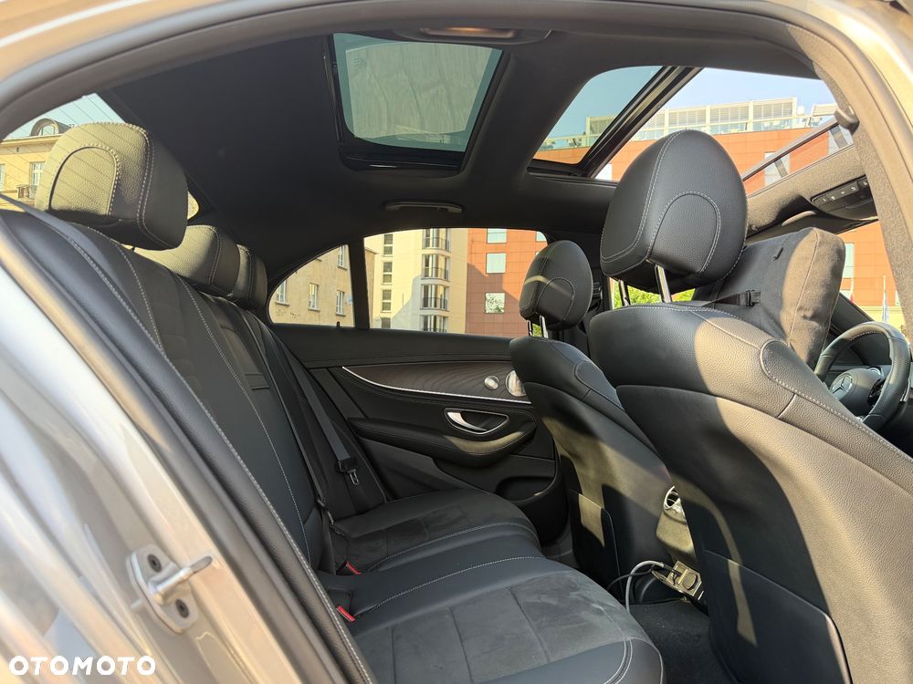 Mercedes-Benz Klasa E 220 d 4-Matic AMG - 18