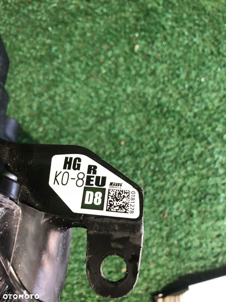 REFLEKTOR PRAWY TOYOTA YARIS IV FULL LED - 4