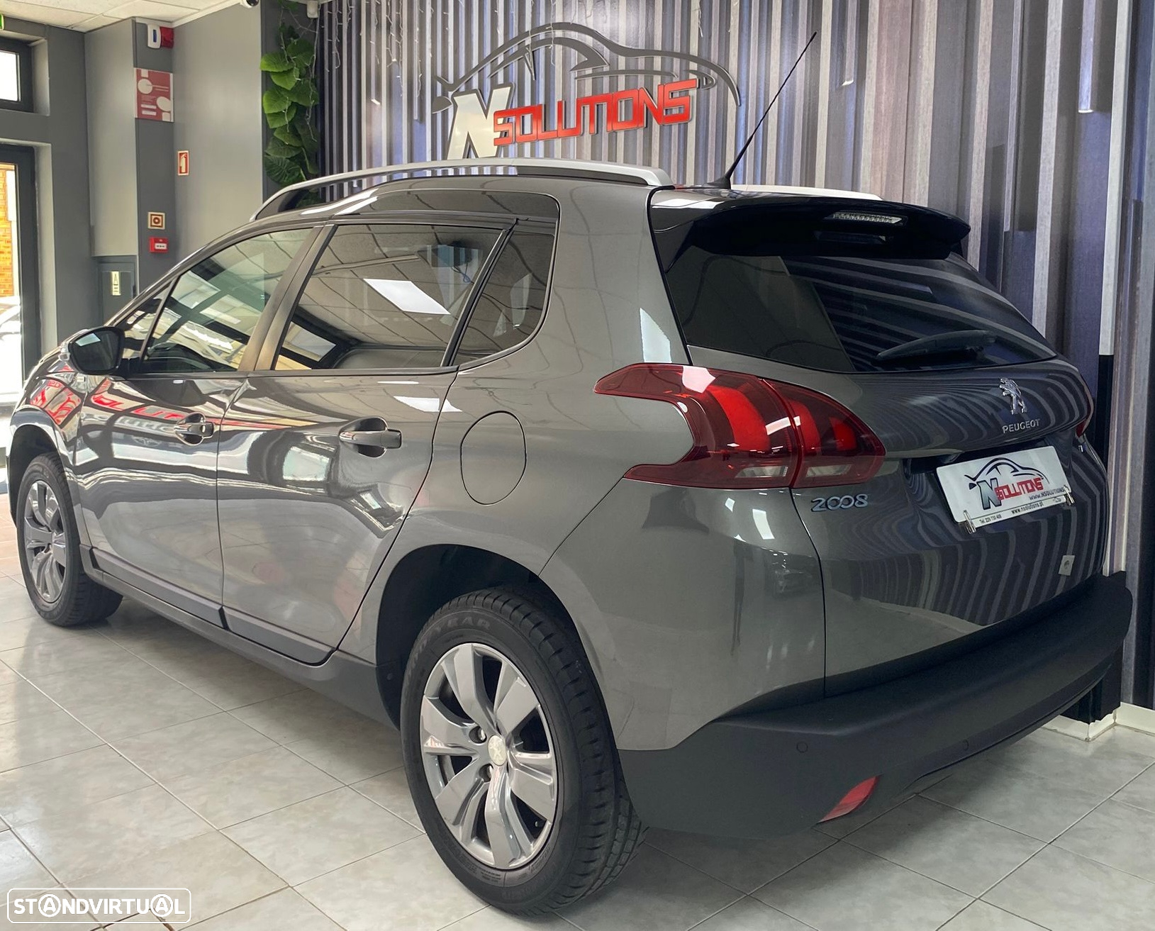 Peugeot 2008 1.2 PureTech Allure - 5