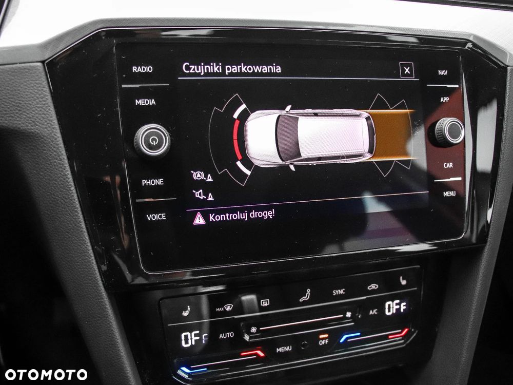 Volkswagen Passat 2.0 TDI Business DSG - 17