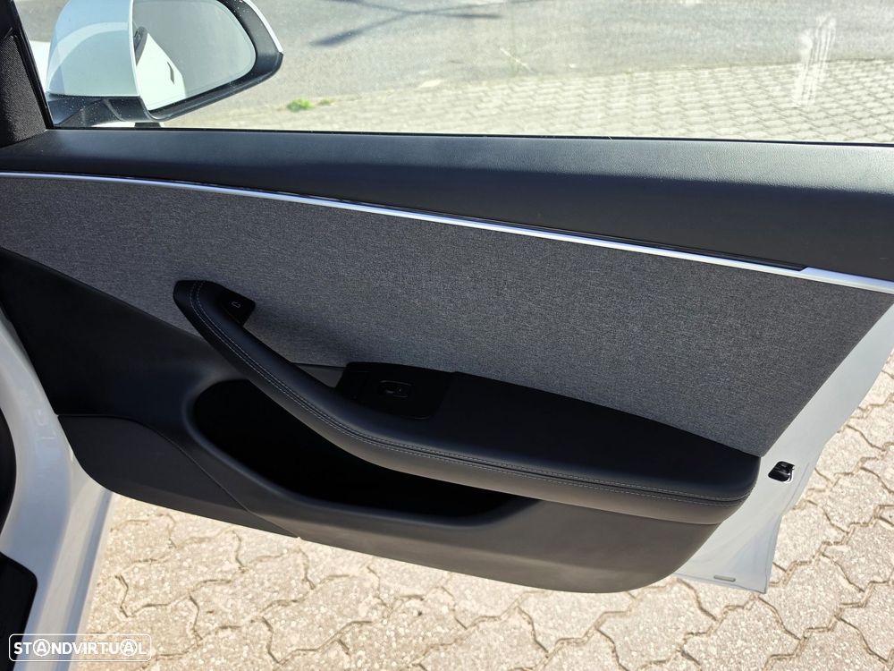 Tesla Model 3 Standard Range Plus RWD - 31