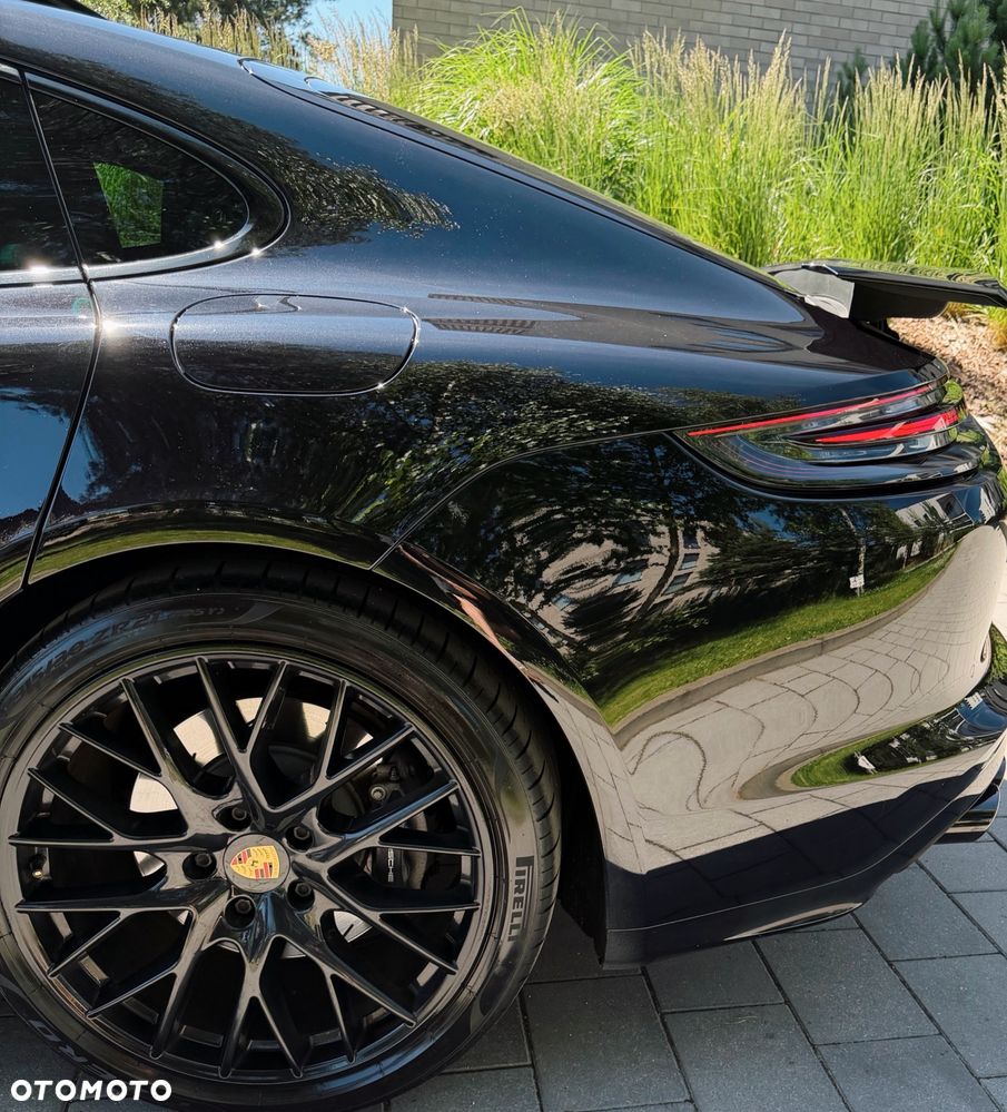 Porsche Panamera 4 E-Hybrid 10 Years Edition - 6