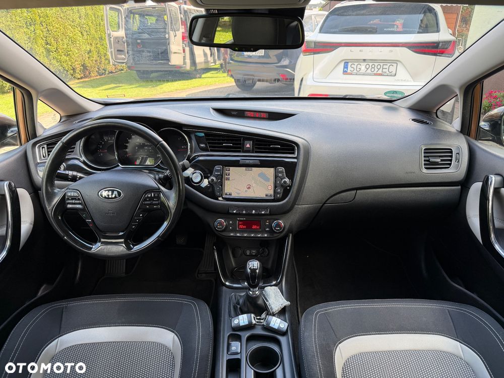 Kia Ceed 1.6 CRDi 136 ISG Platinum Edition - 21