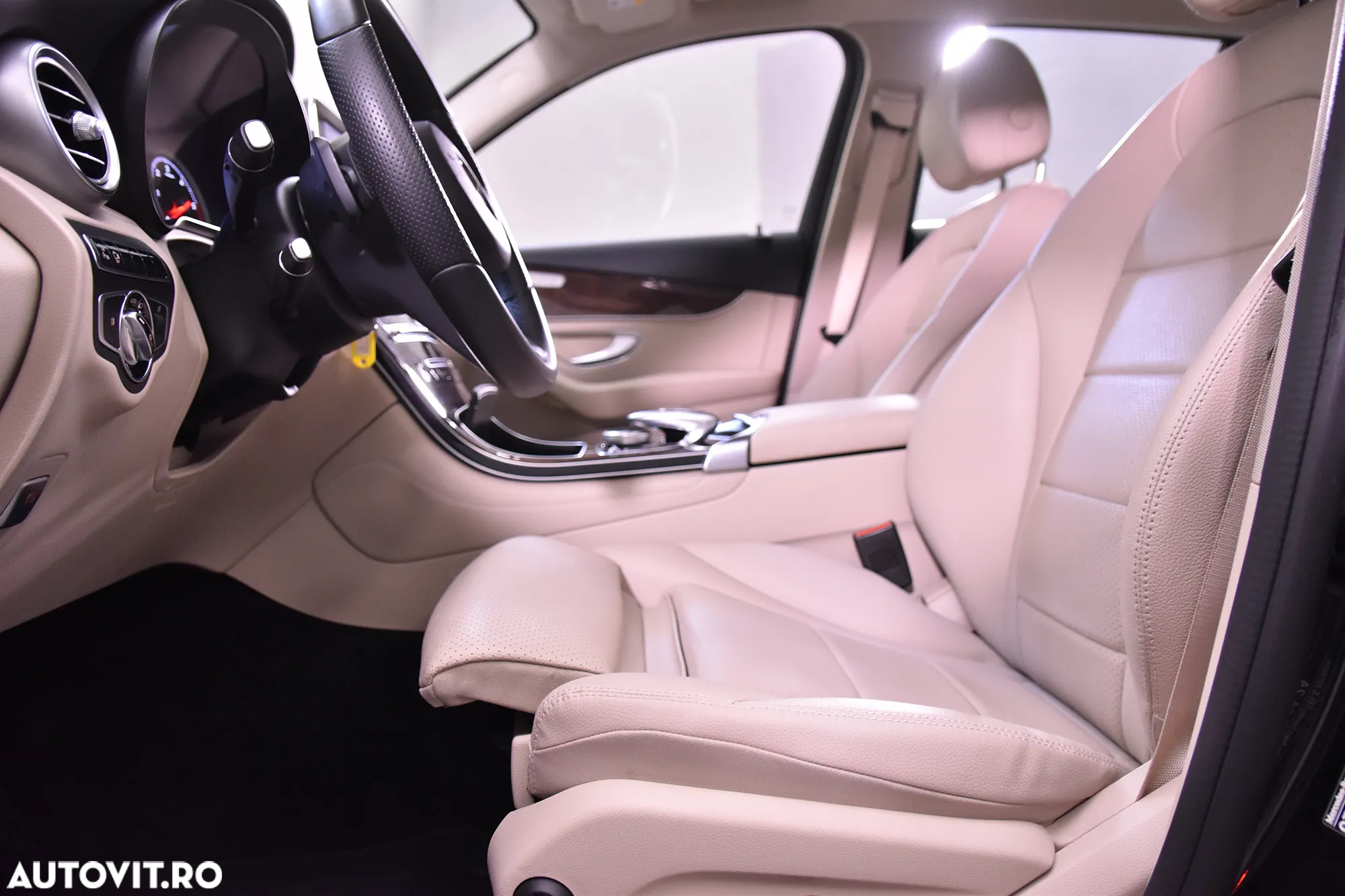 Mercedes-Benz GLC 250 d 4MATIC - 22