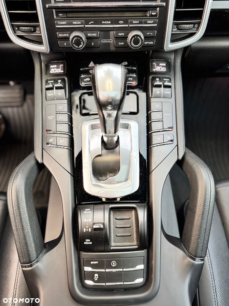 Porsche Cayenne Platinum Edition - 20