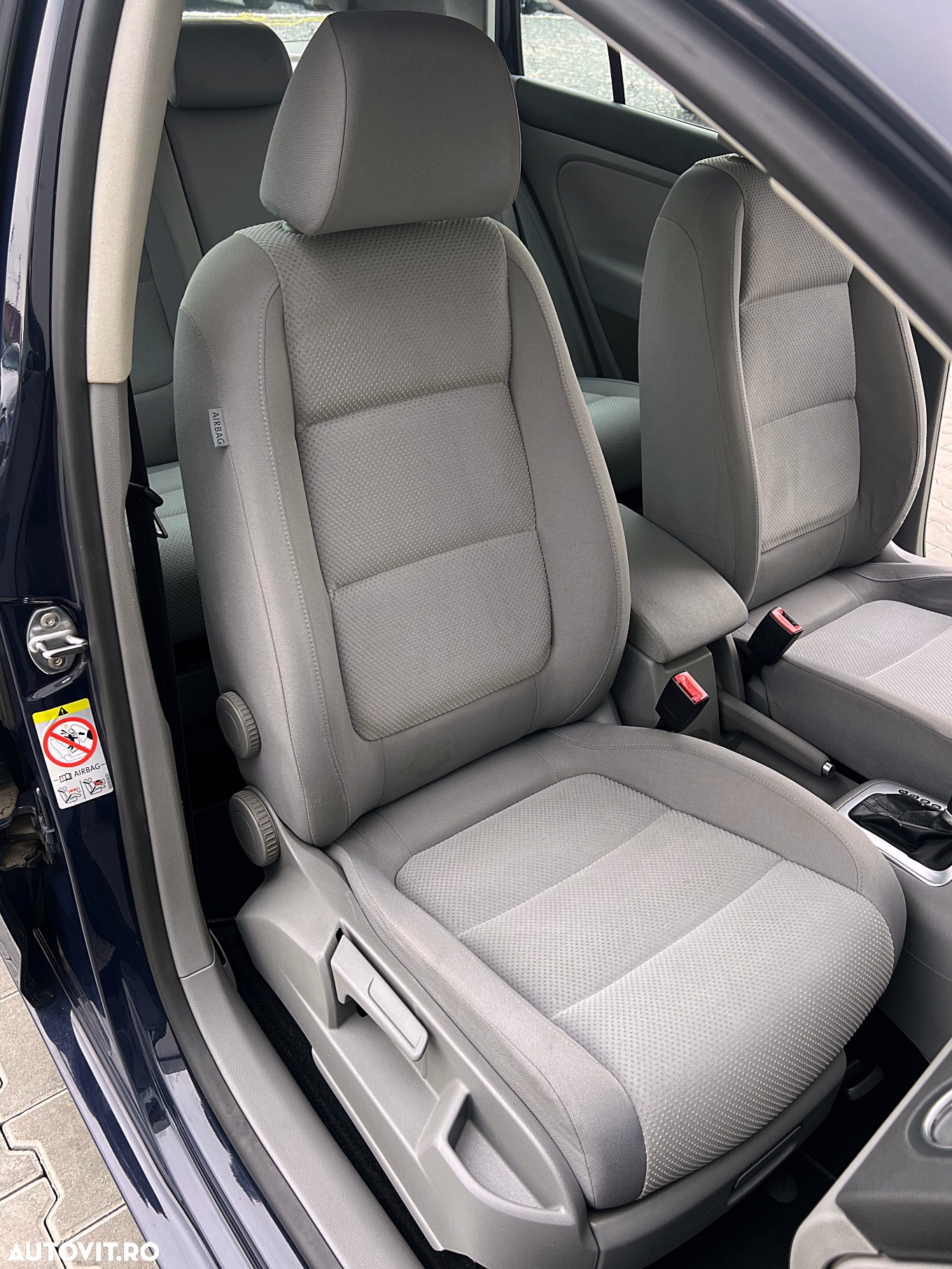 Volkswagen Golf Plus 2.0 TDI Comfortline DPF DSG - 23