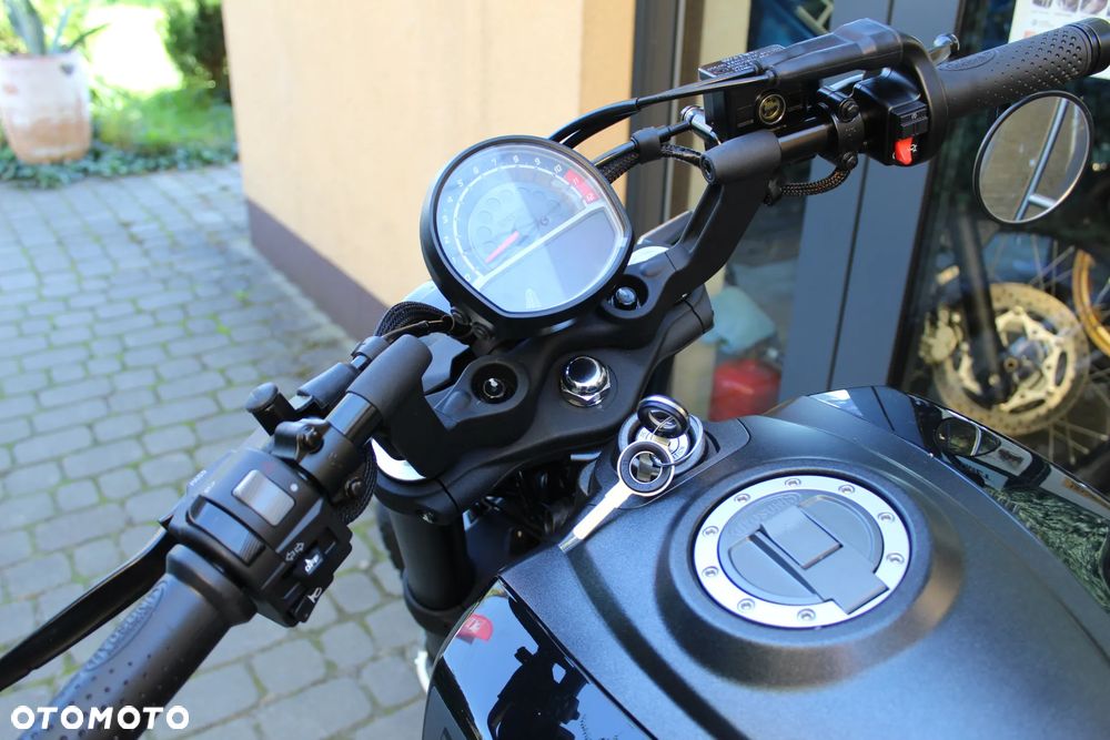 Hyosung GV - 18