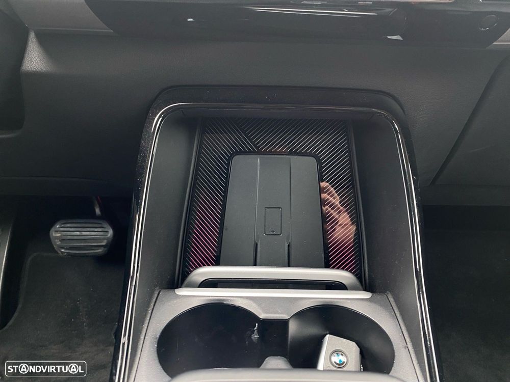 BMW iX1 eDrive20 - 13